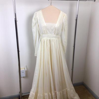 058 Vintage Wedding Dress Boho Peasant