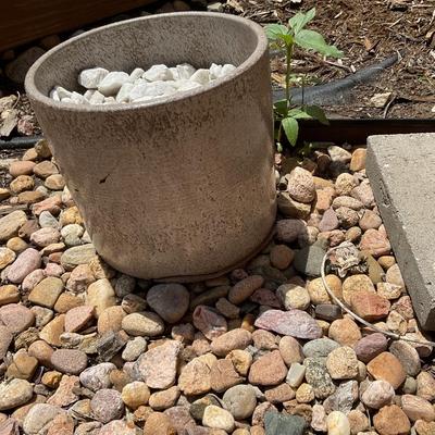 Ceramic pot