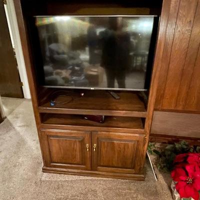 Vintage Solid Wood Media Center with Cabinets on Bottom