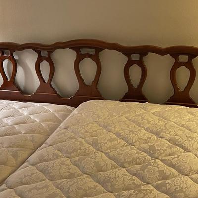 Vintage Bassett Versailles King Size Bed with Headboard and Two Adjustable Mattresses