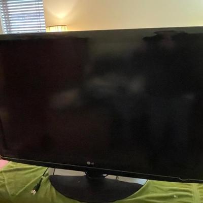 LG Swivel 42" Television with Remote