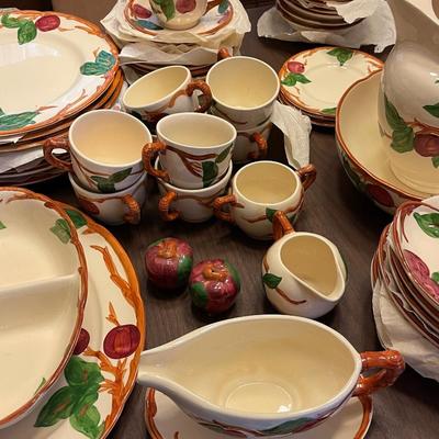 Vintage Franciscan "Apple American" Dinnerware Service for 8