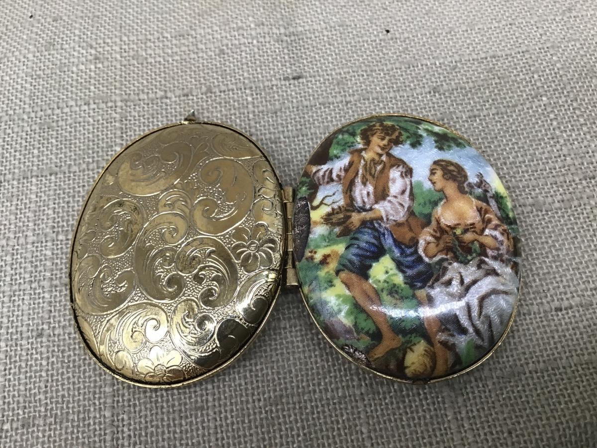 Vintage Locket For Repair large