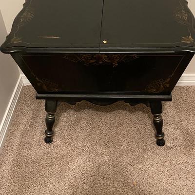 Antique Tell City Rock Maple Dough Box