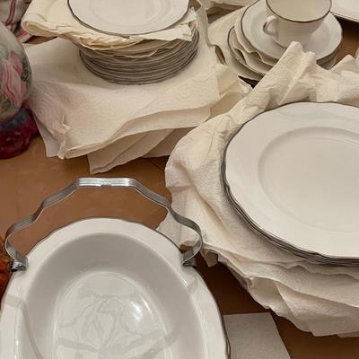 Spode "Nordic" Platinum Bone China Dinnerware Set - Service for 15 and Serving Dishes