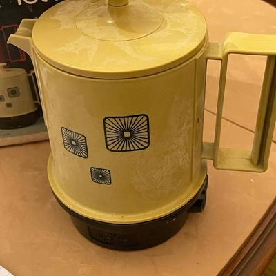 Vintage Mustard Regal Poly Hot Pot with Original Box