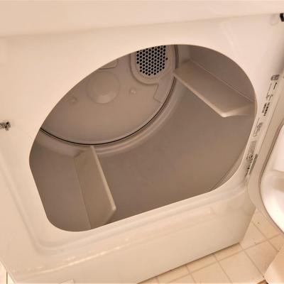 Lot #207  AMANA Gas Dryer - good working condition