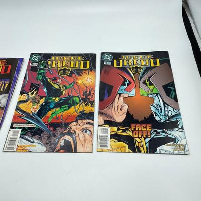 Eight Judge Dredd 1995 Comics (10-17) (S1-SS)