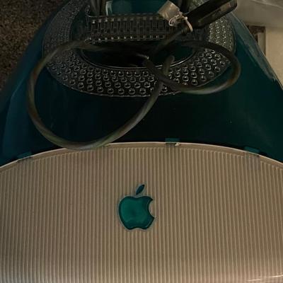 Apple IMac Blueberry with Keyboard and Mouse