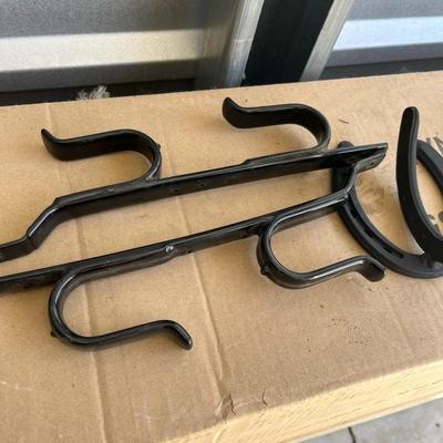 Horseshoe Gun Rack & Hooks
