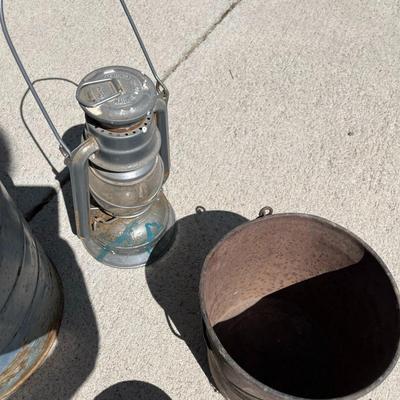 vintage thermos, Cantine, lantern + more