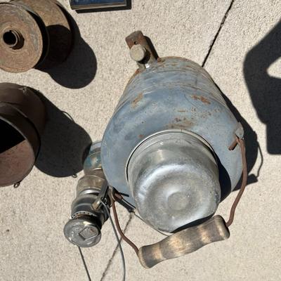 vintage thermos, Cantine, lantern + more