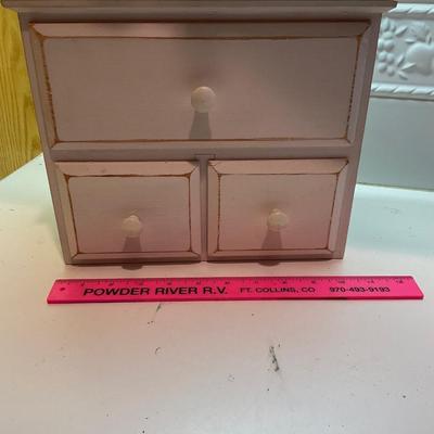 Unique Kleenex Holder