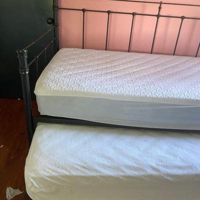 Trundle Bed