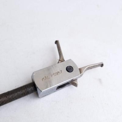 MAC Tools Seal Puller