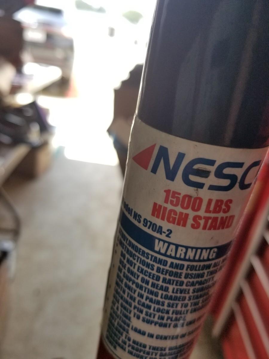 Nesco High Stand