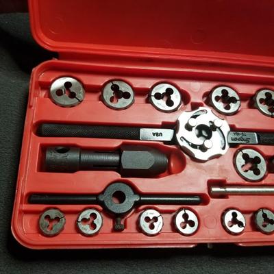 Snap-On Tap and Die Set