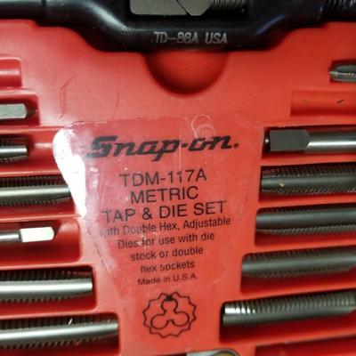 Snap-On Tap and Die Set