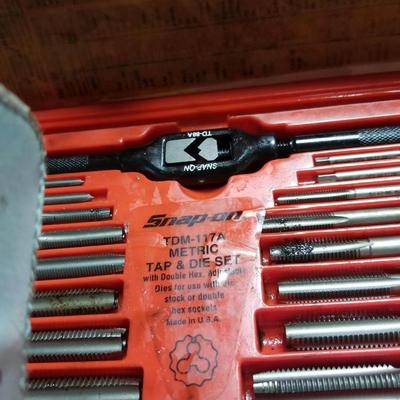 Snap-On Metric Tap & Die Set