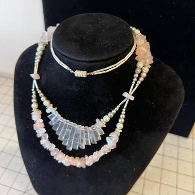 BEAUTIFUL! Liquid Silver and Rose Quartz Necklace