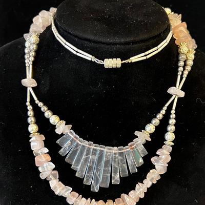 BEAUTIFUL! Liquid Silver and Rose Quartz Necklace