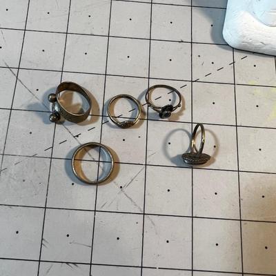 Group of 5 Silver Rings, Cigar Band and others
