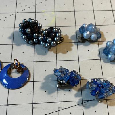 Grouping of Vintage Blue Clip Toned Clip & Screw Back Earrings