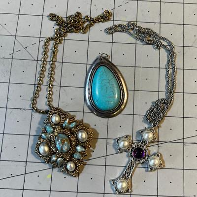 Extra Stately Collection of Necklaces. 