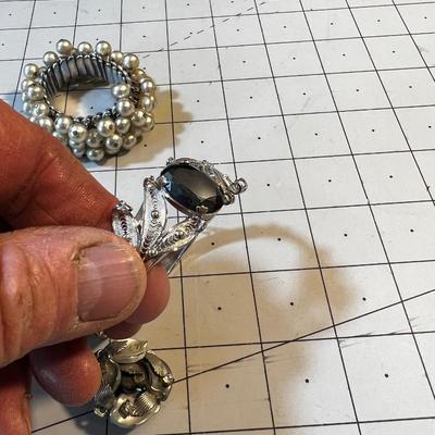 Smokin Hot - Smokey Earrings Bracelet and Pin