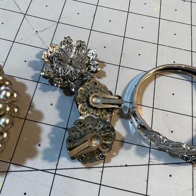 Smokin Hot - Smokey Earrings Bracelet and Pin