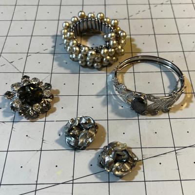 Smokin Hot - Smokey Earrings Bracelet and Pin