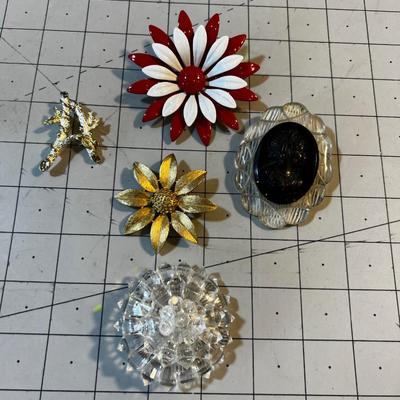5 Vintage Pins