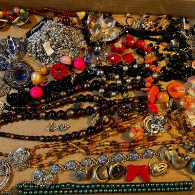 Tray of Costume Jewelry Mixed Lot