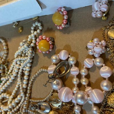 Tray Number 2 Pinks and White Plus