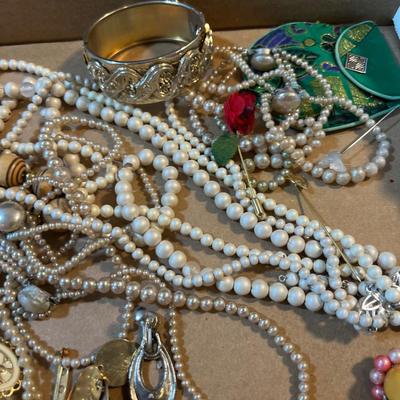 Tray Number 2 Pinks and White Plus