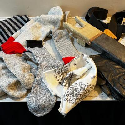 Accessories MEN'S: Socks, Gloves, Boot Puller Suspensers etc.