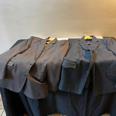 2 Western Style Men's Jackets