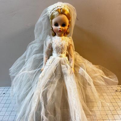 Sissy Doll Madame Alexander BRIDE! 