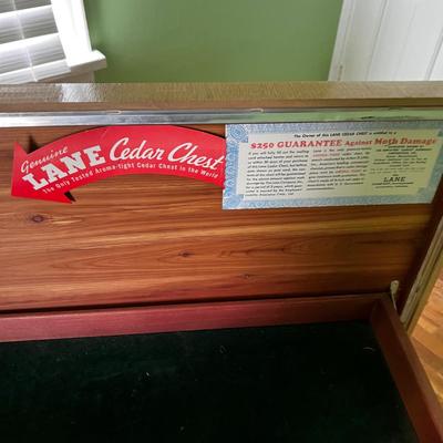LANE CEDAR Chest 