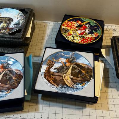 (6) Mixed Lot of Art Plates