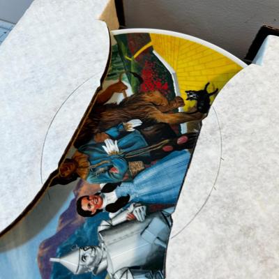 Pair of Wizard of Oz Plates 