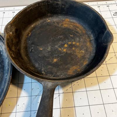 Lodge Griddle and 8" Skillet
