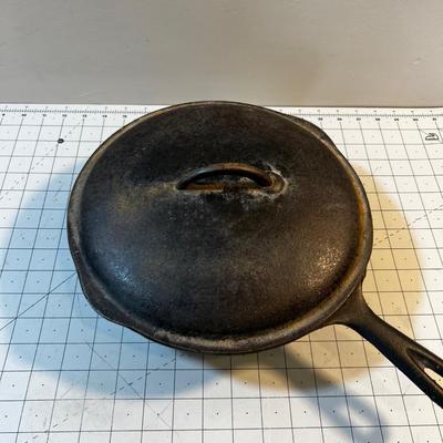Cast Iron Deep Skill with Lid 10" No Name