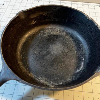 Cast Iron Deep Skill with Lid 10" No Name