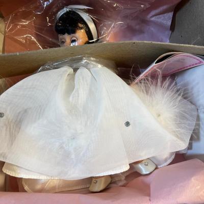 (4) Madam  Alexander Country Dolls 7": Snow White, Daffy Down Dilly, Sulky Sue, Amy