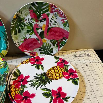 Plastic Pineapple and Flamingo Plates for the Outdoor Party