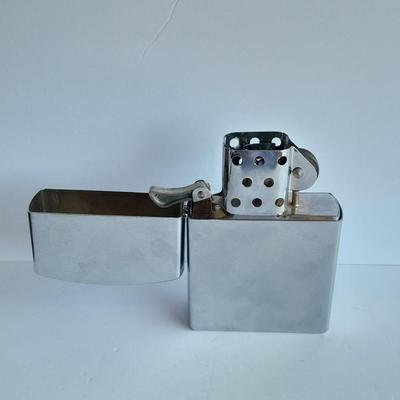 Gigantic Zippo like lighter really does work! Gimme all the light!