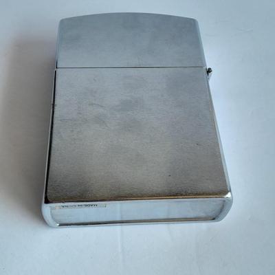 Gigantic Zippo like lighter really does work! Gimme all the light!