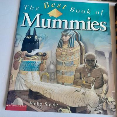 Lift the lid on Mummies Treasure filled kit with Two books on Mummies