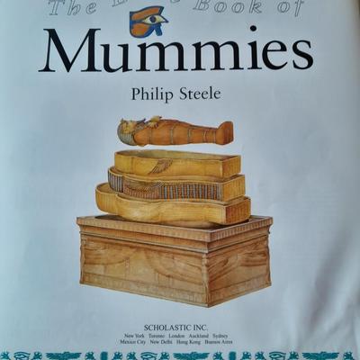Lift the lid on Mummies Treasure filled kit with Two books on Mummies